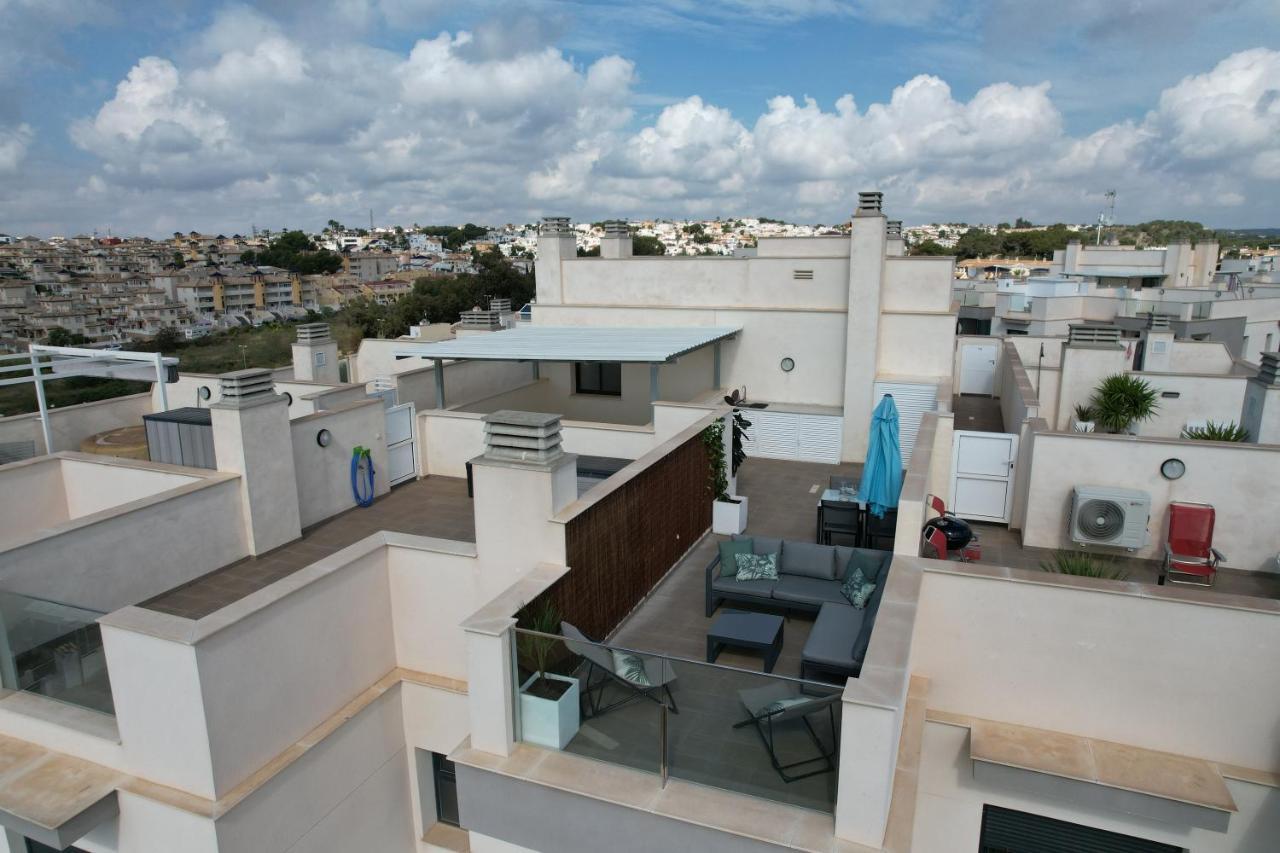 Luxurious Flat & Private Rooftop In Villamartin Orihuela Costa Dehesa de Campoamor  المظهر الخارجي الصورة