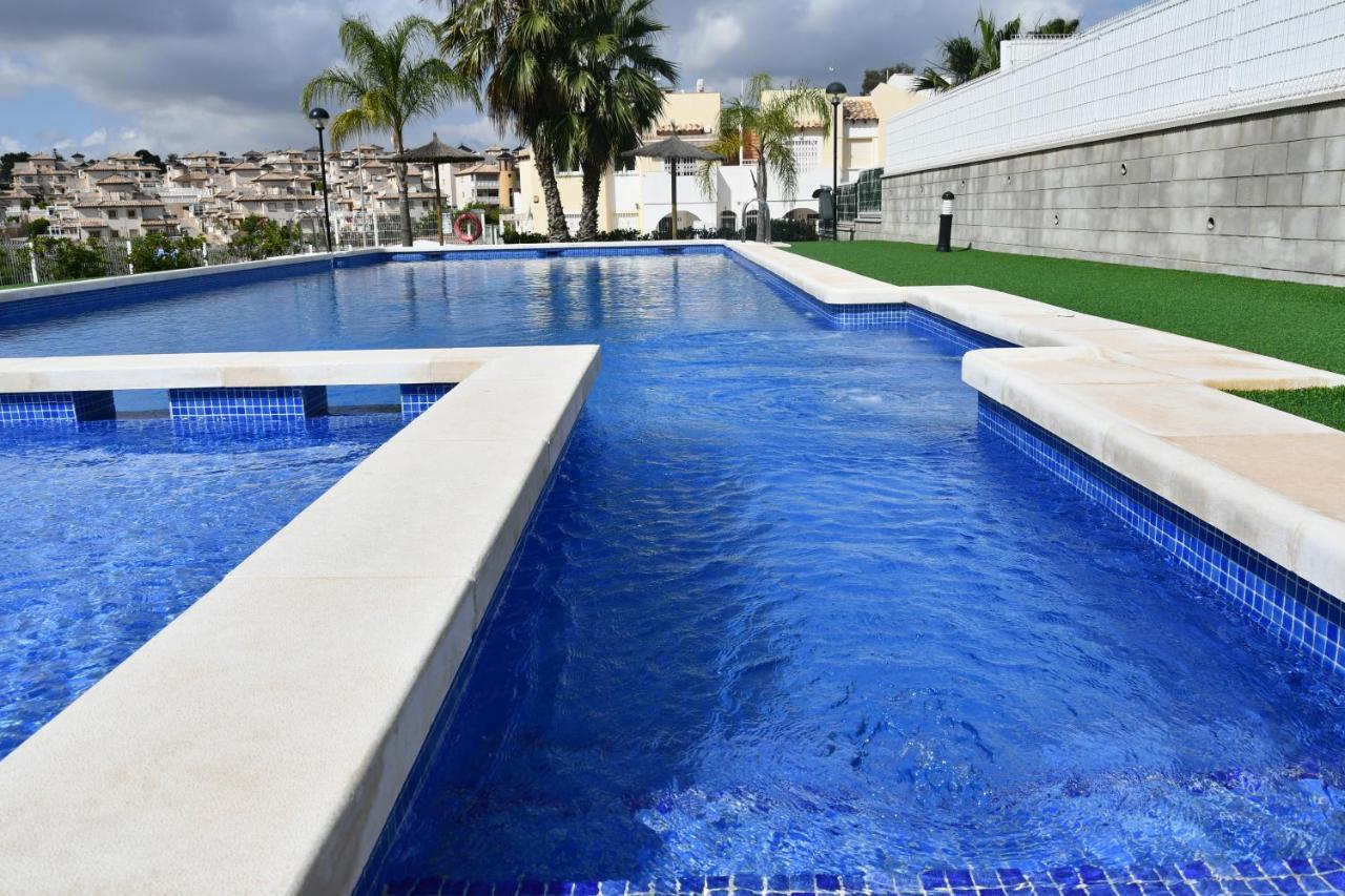Luxurious Flat & Private Rooftop In Villamartin Orihuela Costa Dehesa de Campoamor  المظهر الخارجي الصورة