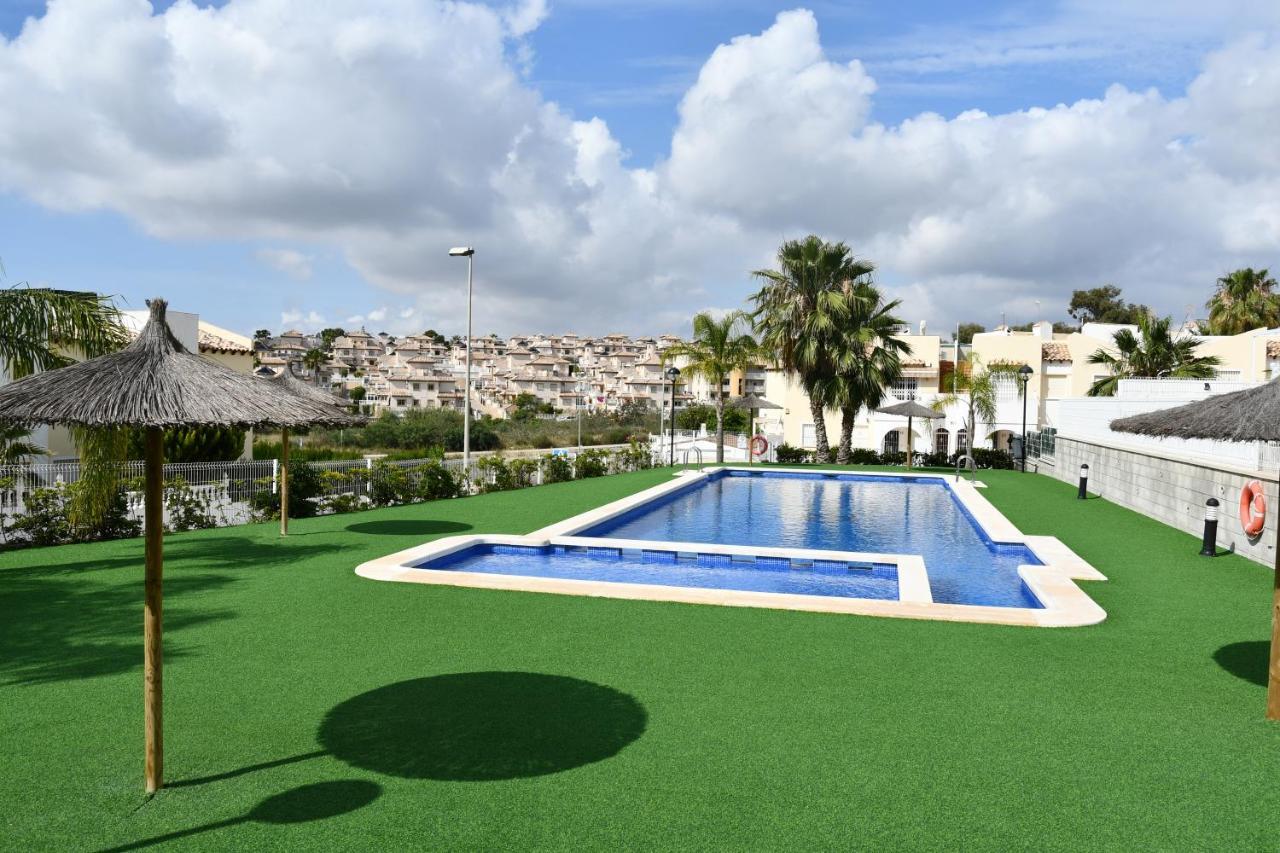 Luxurious Flat & Private Rooftop In Villamartin Orihuela Costa Dehesa de Campoamor  المظهر الخارجي الصورة